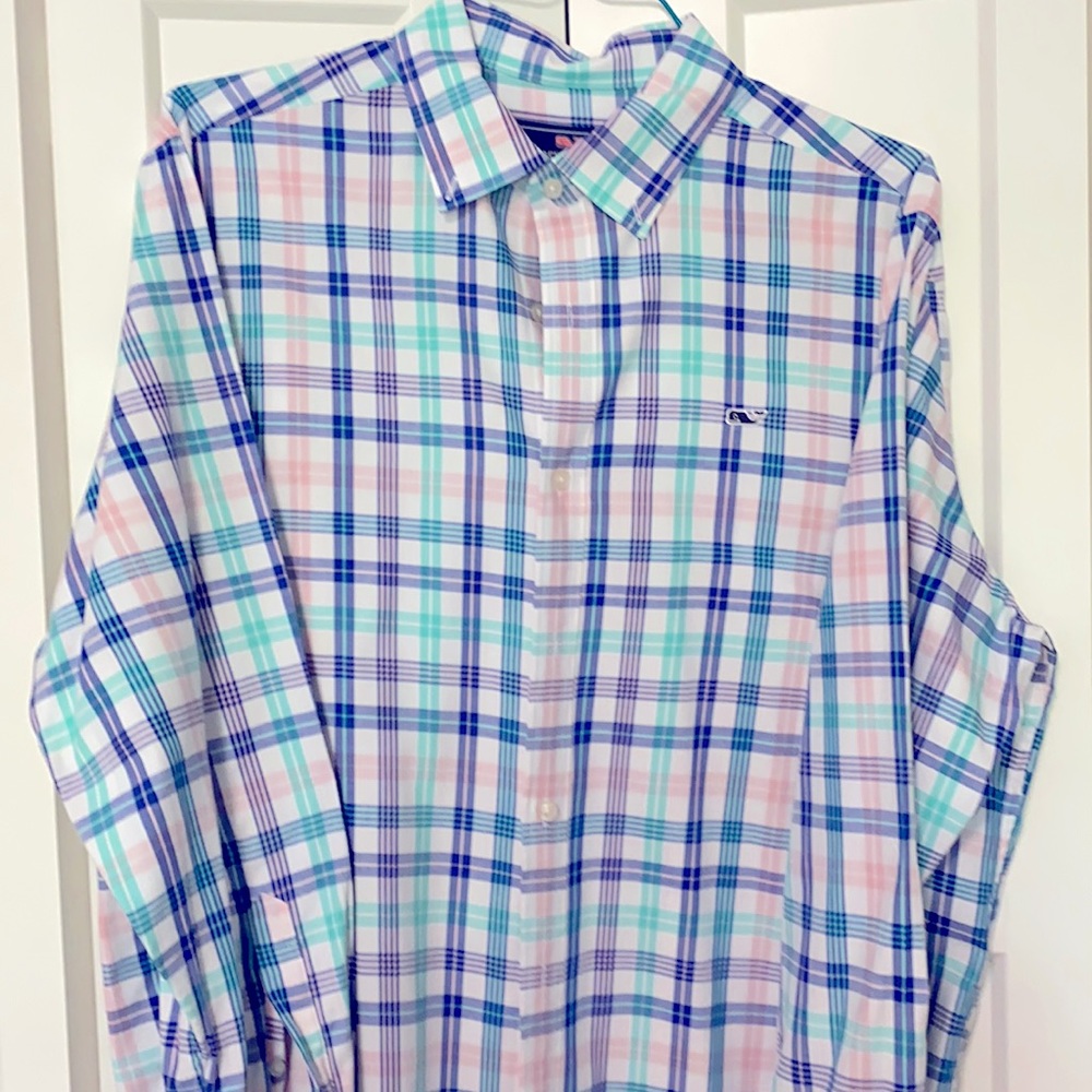 NWOT Vineyard Vines Mens L Whale shirt. Never worn but tags were removed.